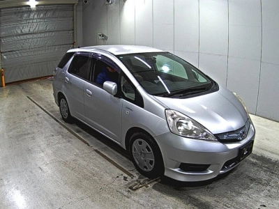 HONDA FIT SHUTTLE HYBRID