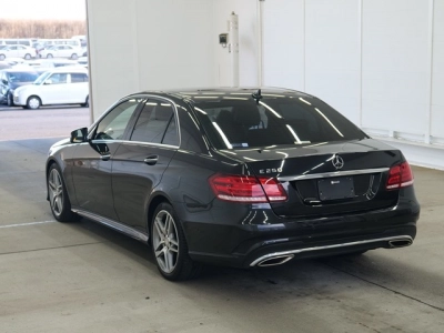MERCEDES BENZ E CLASS
