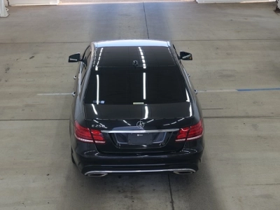 MERCEDES BENZ E CLASS