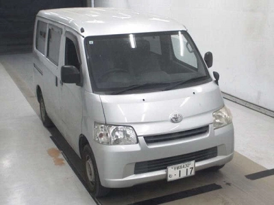 TOYOTA LITE ACE VAN