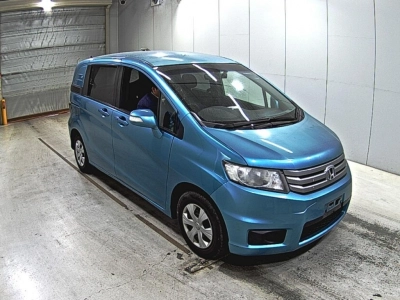HONDA FREED SPIKE