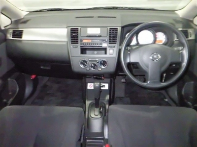 NISSAN TIIDA LATIO