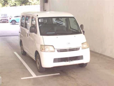 TOYOTA LITE ACE VAN