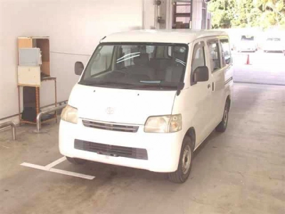 TOYOTA LITE ACE VAN
