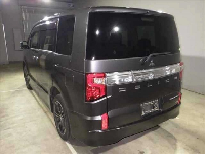 MITSUBISHI DELICA D:5