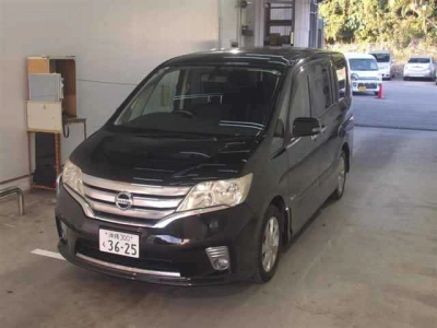 NISSAN SERENA