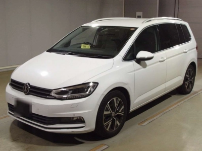 VOLKSWAGEN GOLF TOURAN