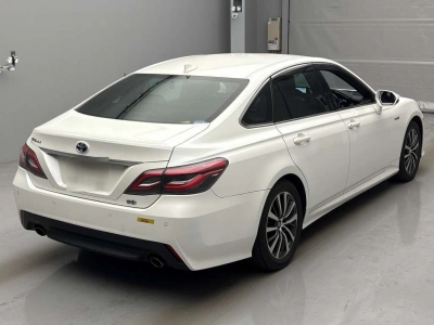 TOYOTA CROWN HYBRID