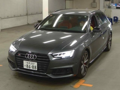 AUDI S4 AVANTE