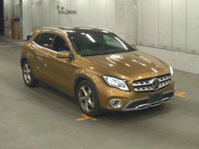 MERCEDES BENZ GLA