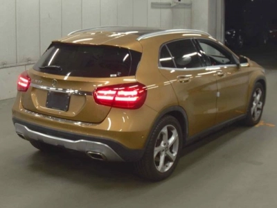 MERCEDES BENZ GLA