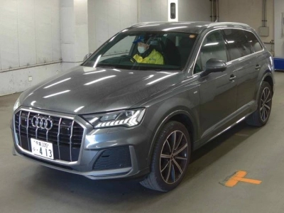 AUDI Q7