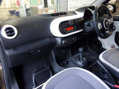 RENAULT TWINGO