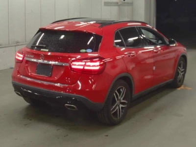 MERCEDES BENZ GLA
