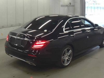 MERCEDES BENZ E CLASS