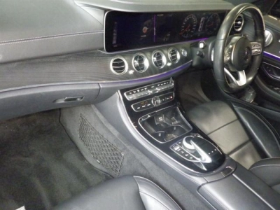 MERCEDES BENZ E CLASS