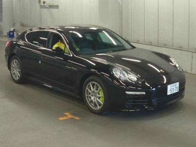 PORSCHE PANAMERA