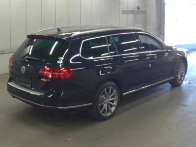VOLKSWAGEN PASSAT VARIANT