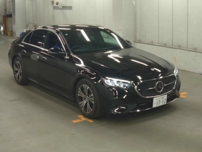 MERCEDES BENZ E CLASS
