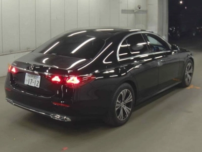 MERCEDES BENZ E CLASS