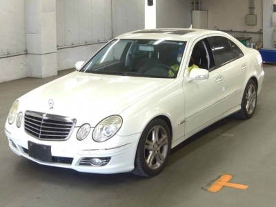 MERCEDES BENZ E CLASS