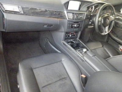 MERCEDES BENZ E CLASS