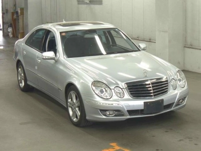 MERCEDES BENZ E CLASS