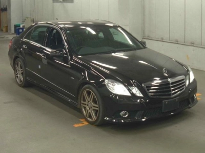 MERCEDES BENZ E CLASS