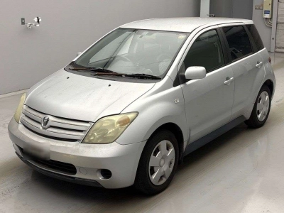 TOYOTA IST