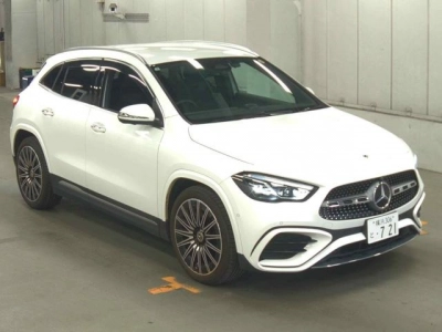 MERCEDES BENZ GLA