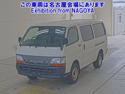 TOYOTA HIACE