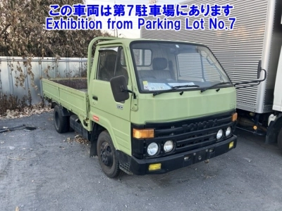 TOYOTA DYNA