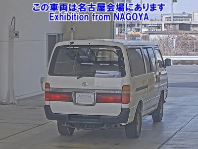 TOYOTA HIACE