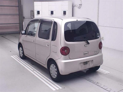 DAIHATSU MOVE LATTE