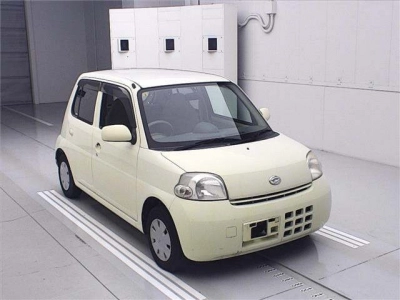 DAIHATSU ESSE