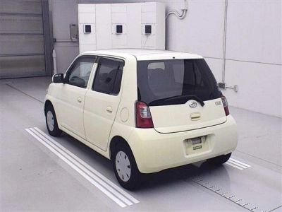 DAIHATSU ESSE