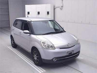 MAZDA VERISA