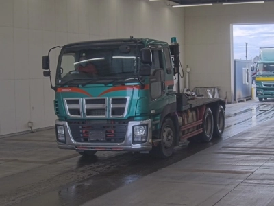 ISUZU GIGA