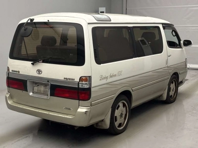 TOYOTA HIACE WAGON