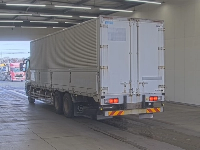 MITSUBISHI FUSO SUPER GREAT