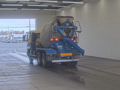 MITSUBISHI FUSO SUPER GREAT