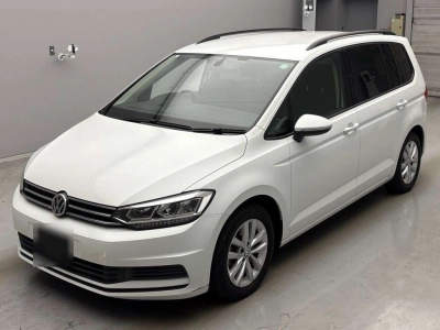 VOLKSWAGEN GOLF TOURAN