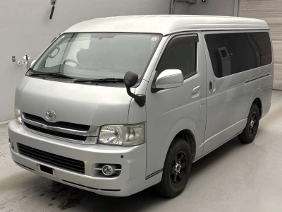 TOYOTA HIACE WAGON