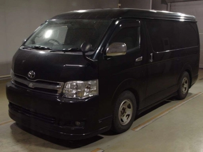 TOYOTA HIACE WAGON