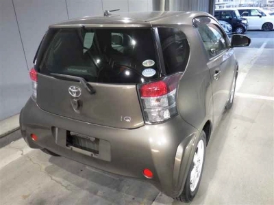 TOYOTA IQ