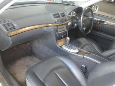 MERCEDES BENZ E CLASS