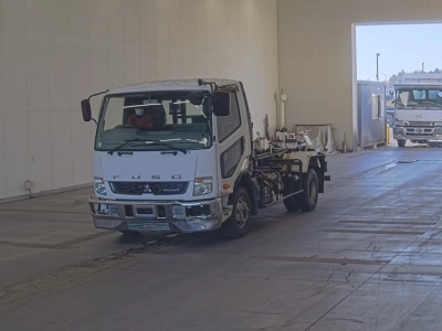 MITSUBISHI FUSO FIGHTER