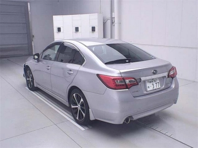 SUBARU LEGACY B4