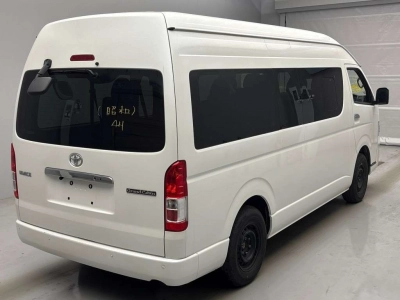 TOYOTA HIACE WAGON