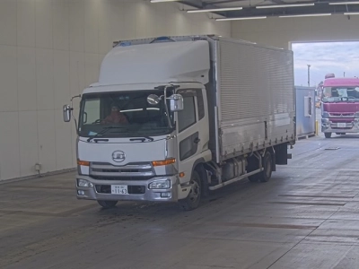 NISSAN UD